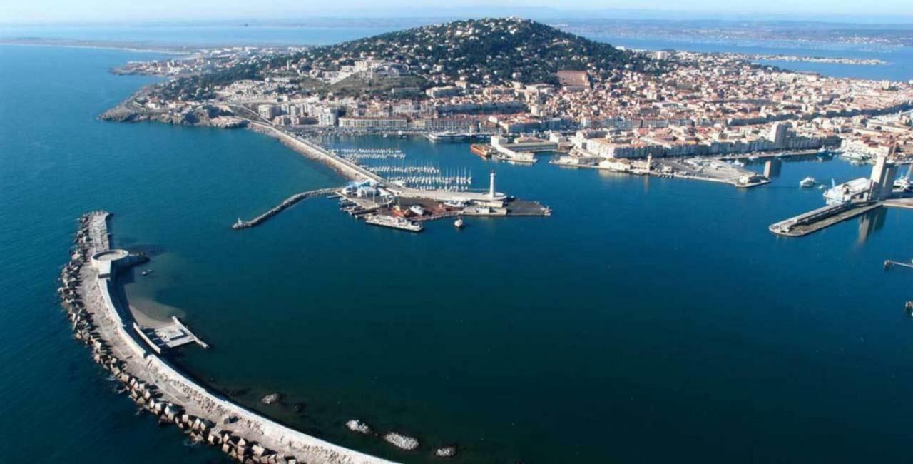 Location saisonnière d'un appartement à Sète Exterior foto